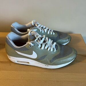 Nike Air Max 1 Hyperfuse Shoes Mens Size 8 Green Gray White Sneakers 543213-016